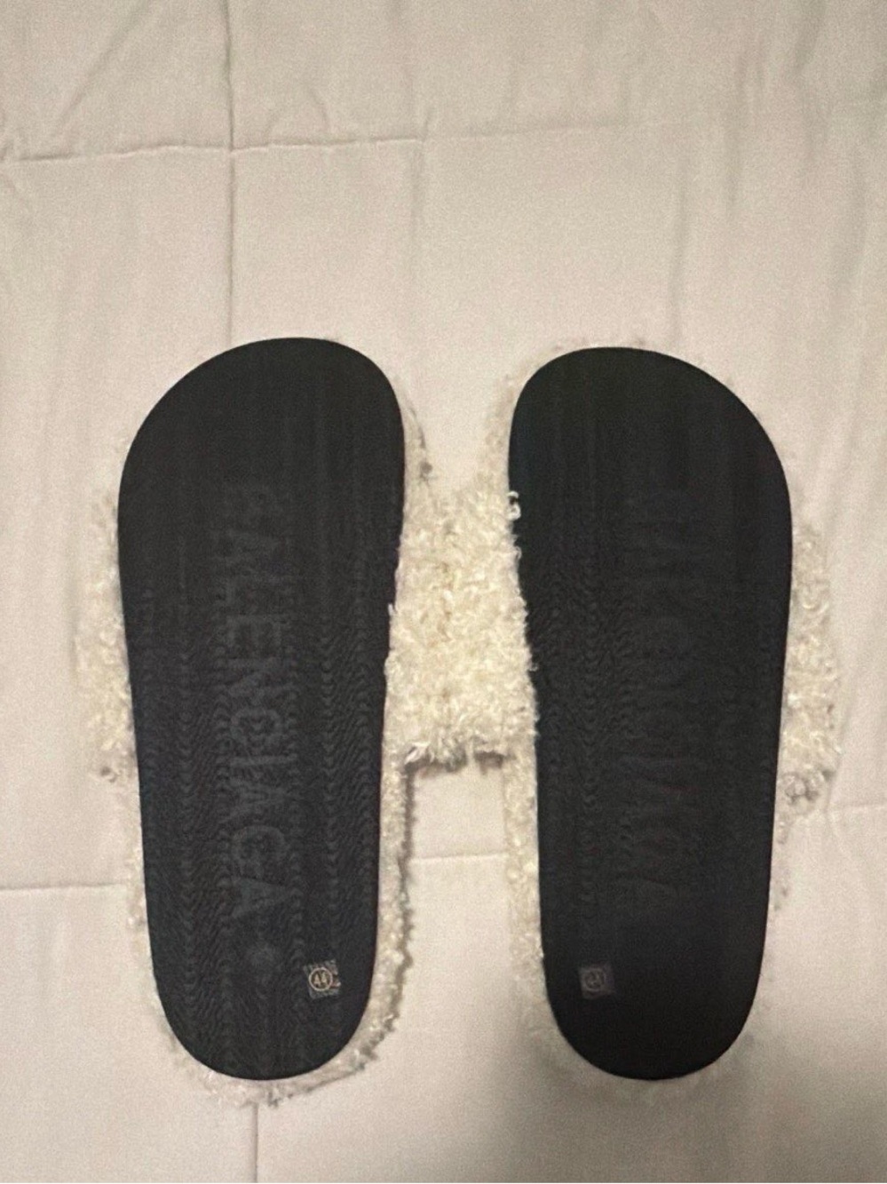 Cozy Women's Shearling Slide Slippers in White